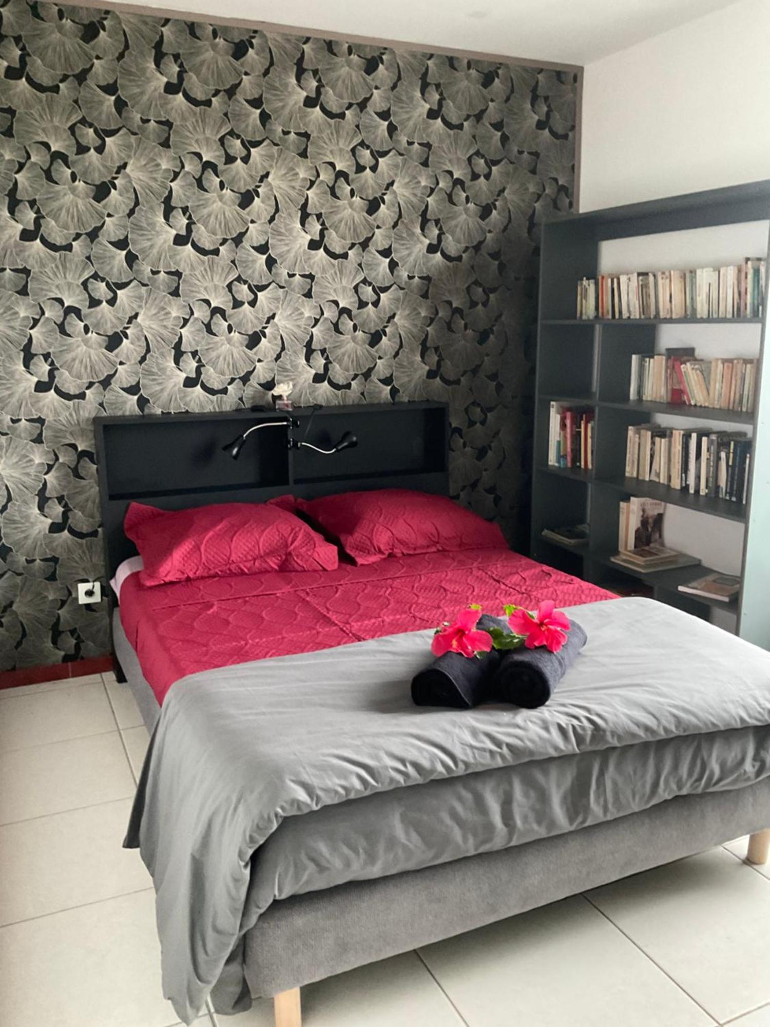 Lhibiscus Rouge Villa แซ็งต์-เลอ ภายนอก รูปภาพ